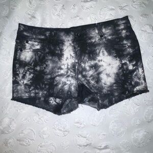 Blackheart Monochrome Tie-Dye Low Rise Shorts junior’s 13